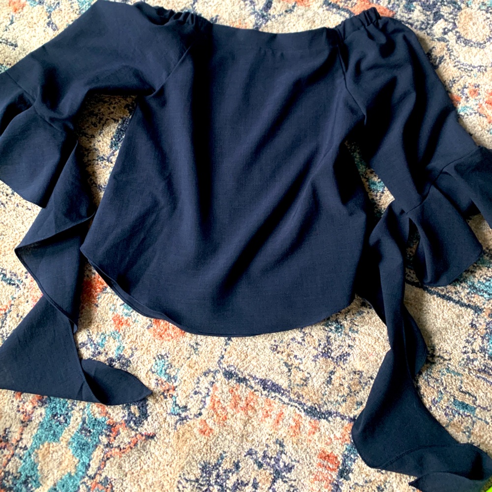Off the shoulder top - Alexis from schists creek